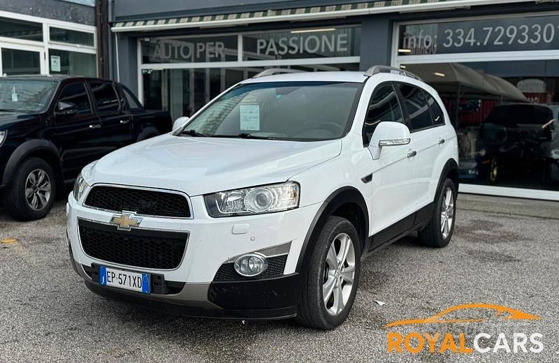 Bianco Usata 2013 Chevrolet Captiva LTZ SUV | 8490 € (Buon prezzo) - Immagine 1/4