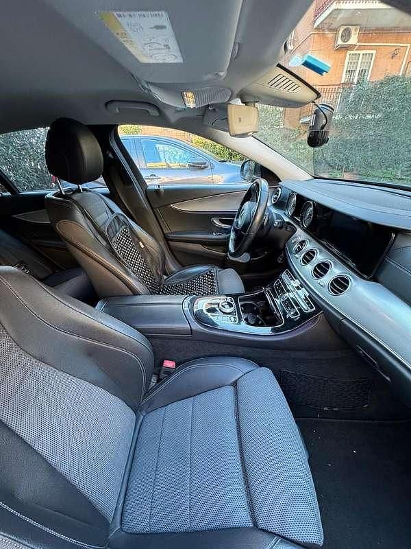Usata Mercedes E200 Business 150 CV (110 kW) 2017 Nero Berlina