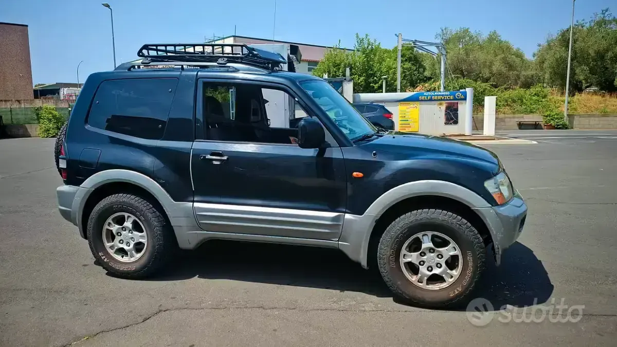 Usata Mitsubishi Pajero 165 CV (121 kW) 2000 Bluazzurro SUV