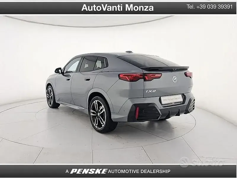 Usata BMW iX2 M Sport 150 kW (204 CV) 2025 Grigio SUV