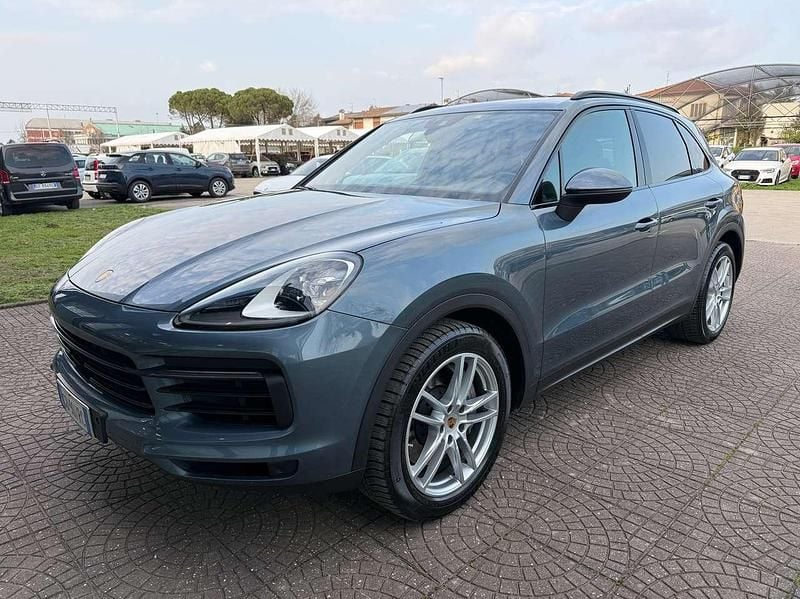 Usata Porsche Cayenne 441 CV (324 kW) 2018 Blu/azzurro SUV