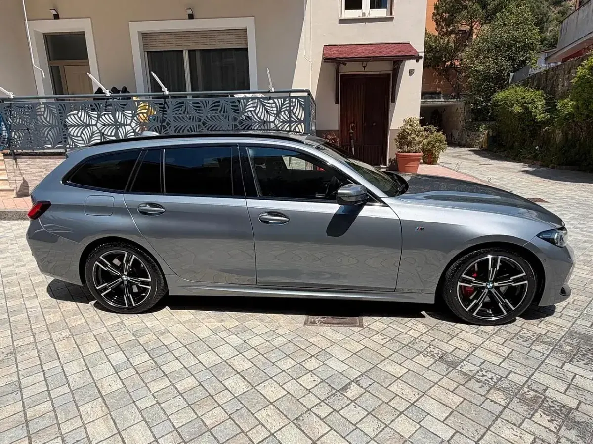 Usata BMW 320e M Sport 190 CV (139 kW) 2022 Grigio Station wagon