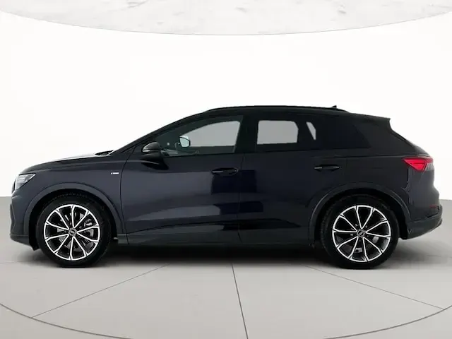 Usata Audi Q4 e-tron S-Line 210 kW (286 CV) 2025 Viola aurora metallizzato SUV