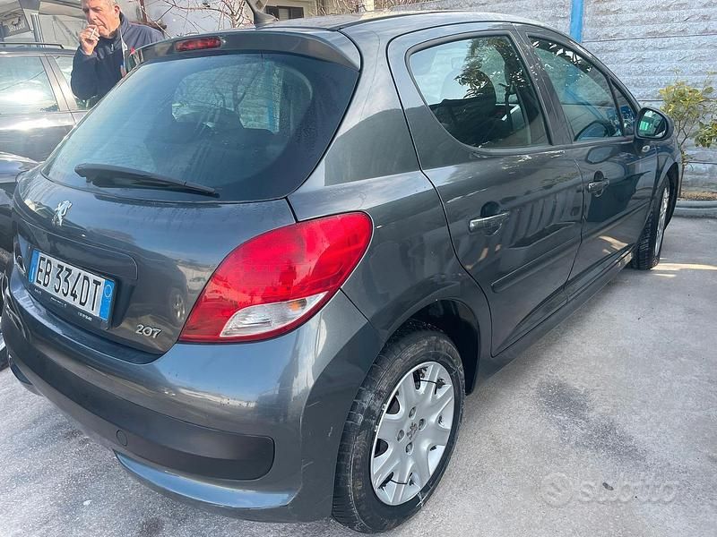 Usata Peugeot 207 2010 Grigio Utilitaria