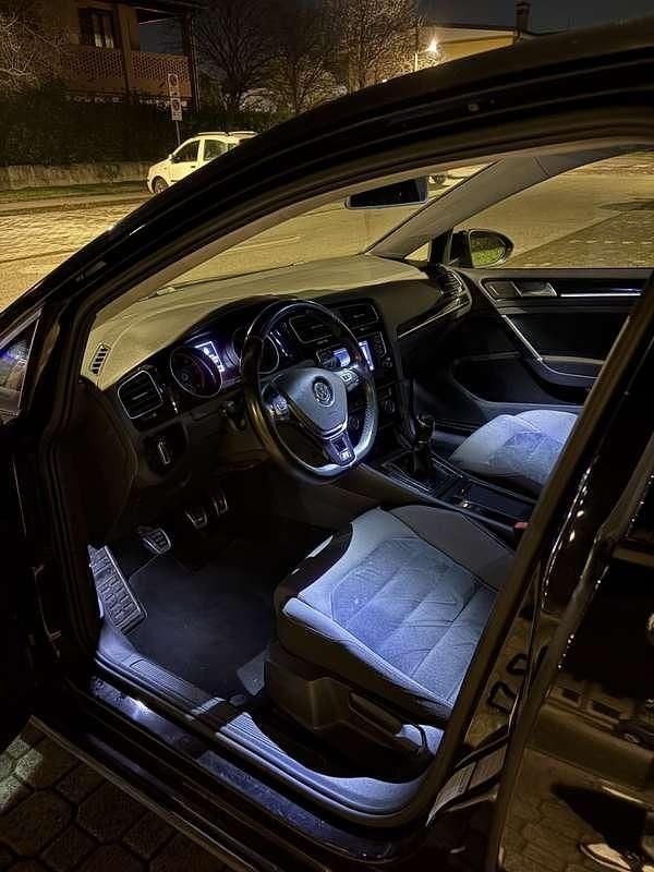 Usata VW Golf VII Highline 150 CV (110 kW) 2013 Berlina