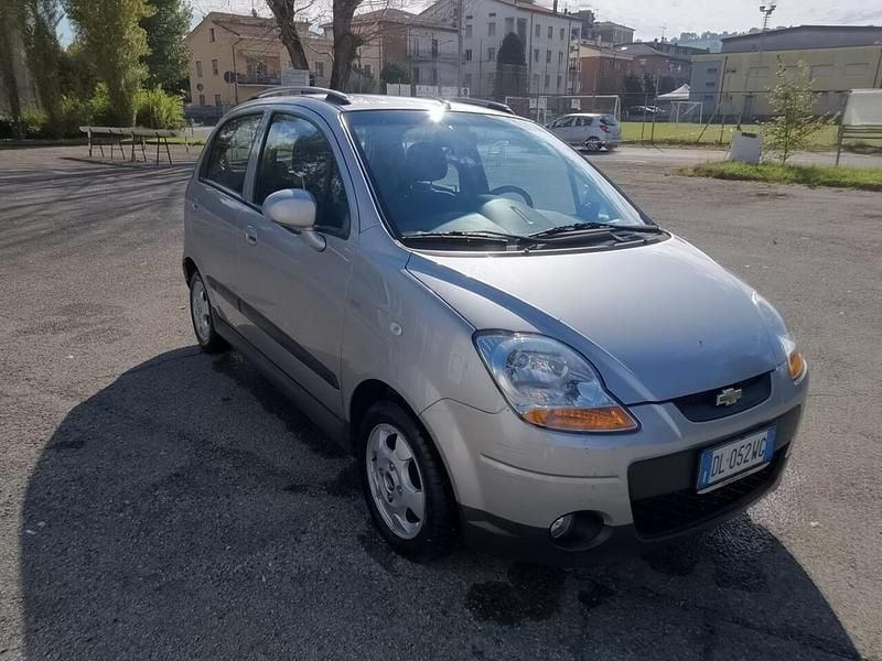 Argento Usata 2008 Chevrolet Matiz SE Due volumi | 3500 € (Buon prezzo) - Immagine 1/4