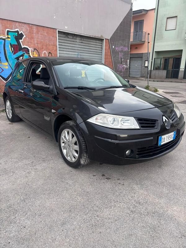 Usado Renault Mégane II 106 CV (77 kW) 2006 Negro Berlina