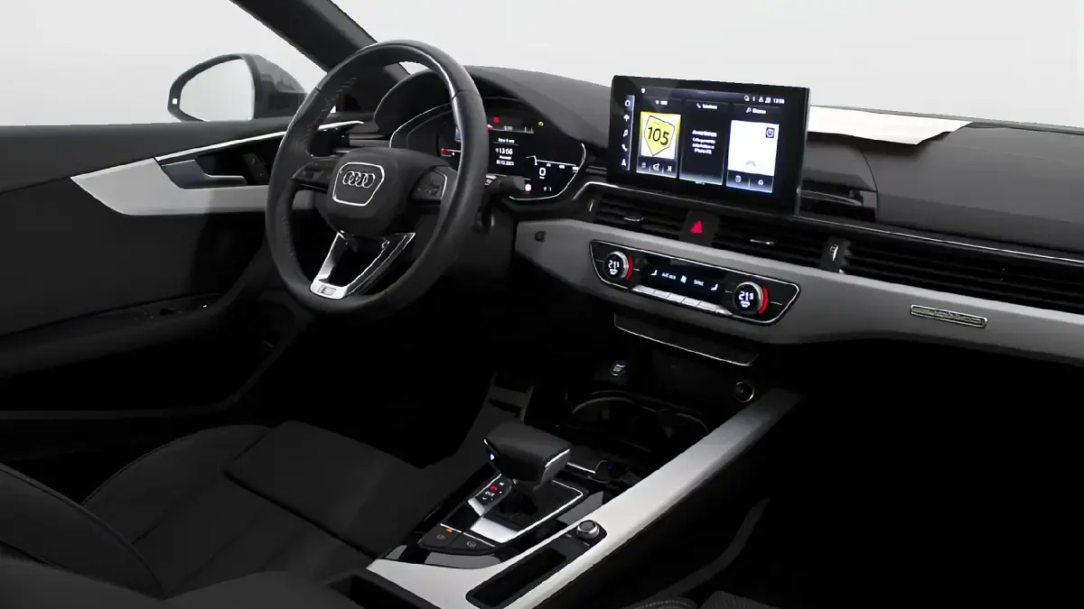 Usata Audi A5 Sportback Ambiente 204 CV (150 kW) 2024 Grigio daytona perla Utilitaria
