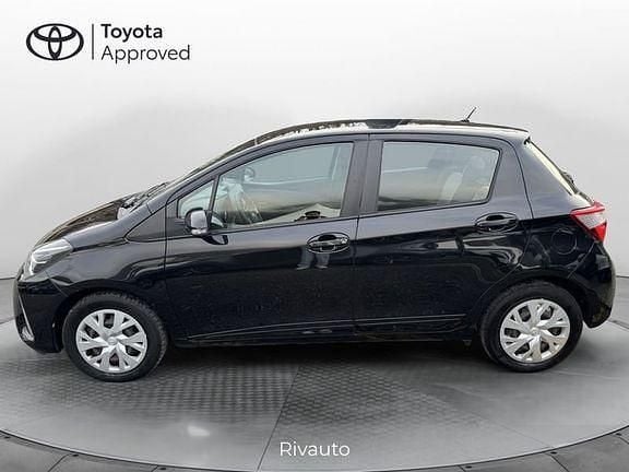 Usata Toyota Yaris Active 111 CV (81 kW) 2017 Nero Utilitaria