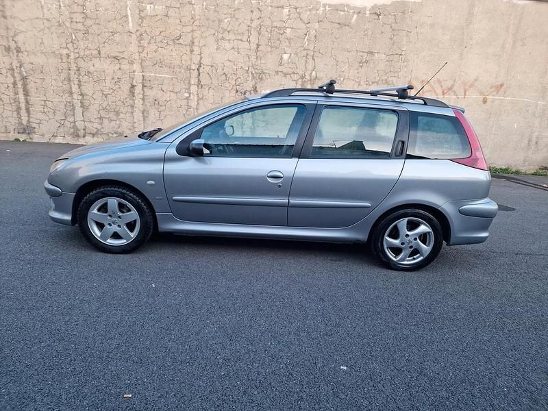 Usata Peugeot 206 88 CV (64 kW) 2005 Grigio Station wagon