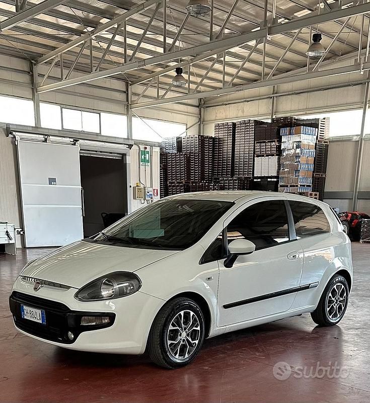 Usata Fiat Punto Evo Sport 69 CV (50 kW) 2011 Utilitaria
