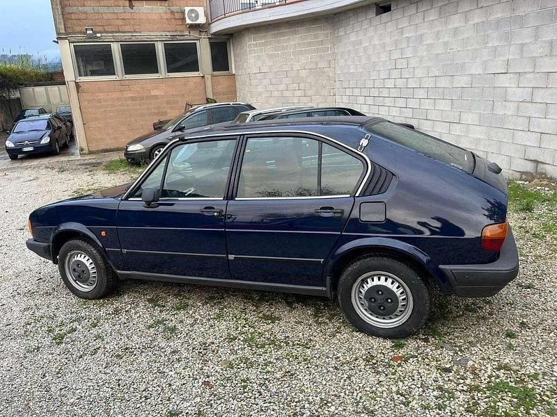 Usata Alfa Romeo Alfasud 68 CV (50 kW) 1980 Blu Berlina