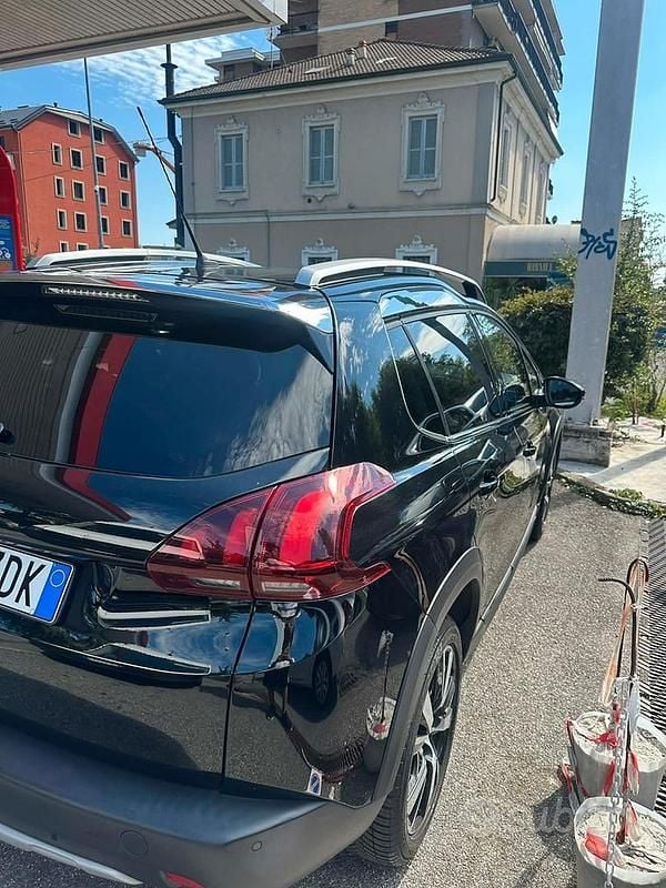 Usata Peugeot 2008 99 CV (72 kW) 2017 SUV