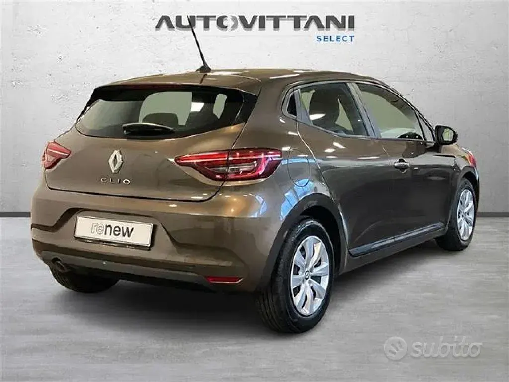 Usado Renault Clio V Life 91 HP (66 kW) 2021 Castanho Sedan