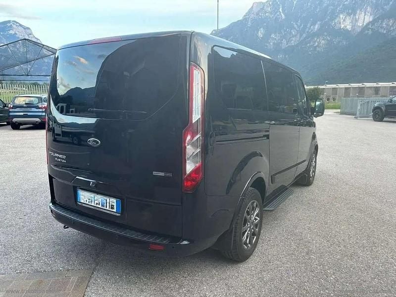 Usata Ford Tourneo Custom 185 CV (136 kW) 2021 Nero Furgone