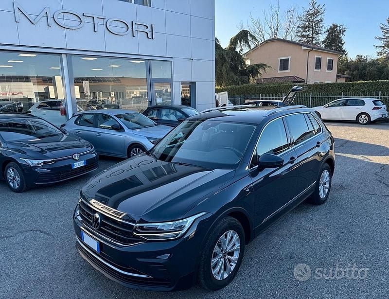 Usata VW Tiguan Life 150 CV (110 kW) 2021 Urano grey SUV