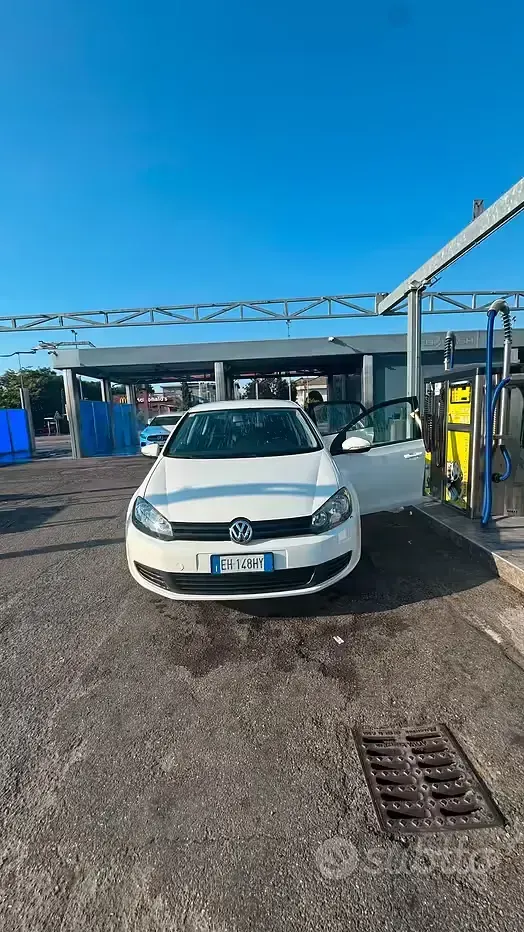 Usata VW Golf VI 80 CV (58 kW) 2011 Bianco Utilitaria