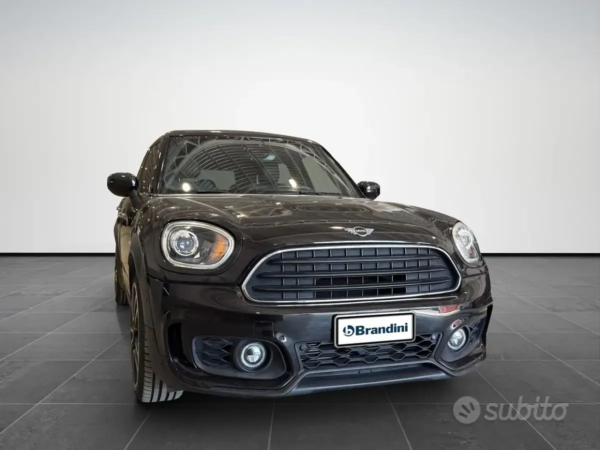 Second-hand Mini Cooper D Countryman Hype 150 CP (110 kW) 2020 Negru SUV
