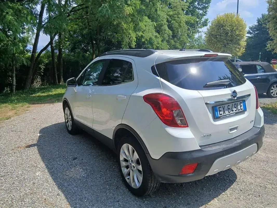 Usata Opel Mokka S 131 CV (96 kW) 2015 Bianco SUV