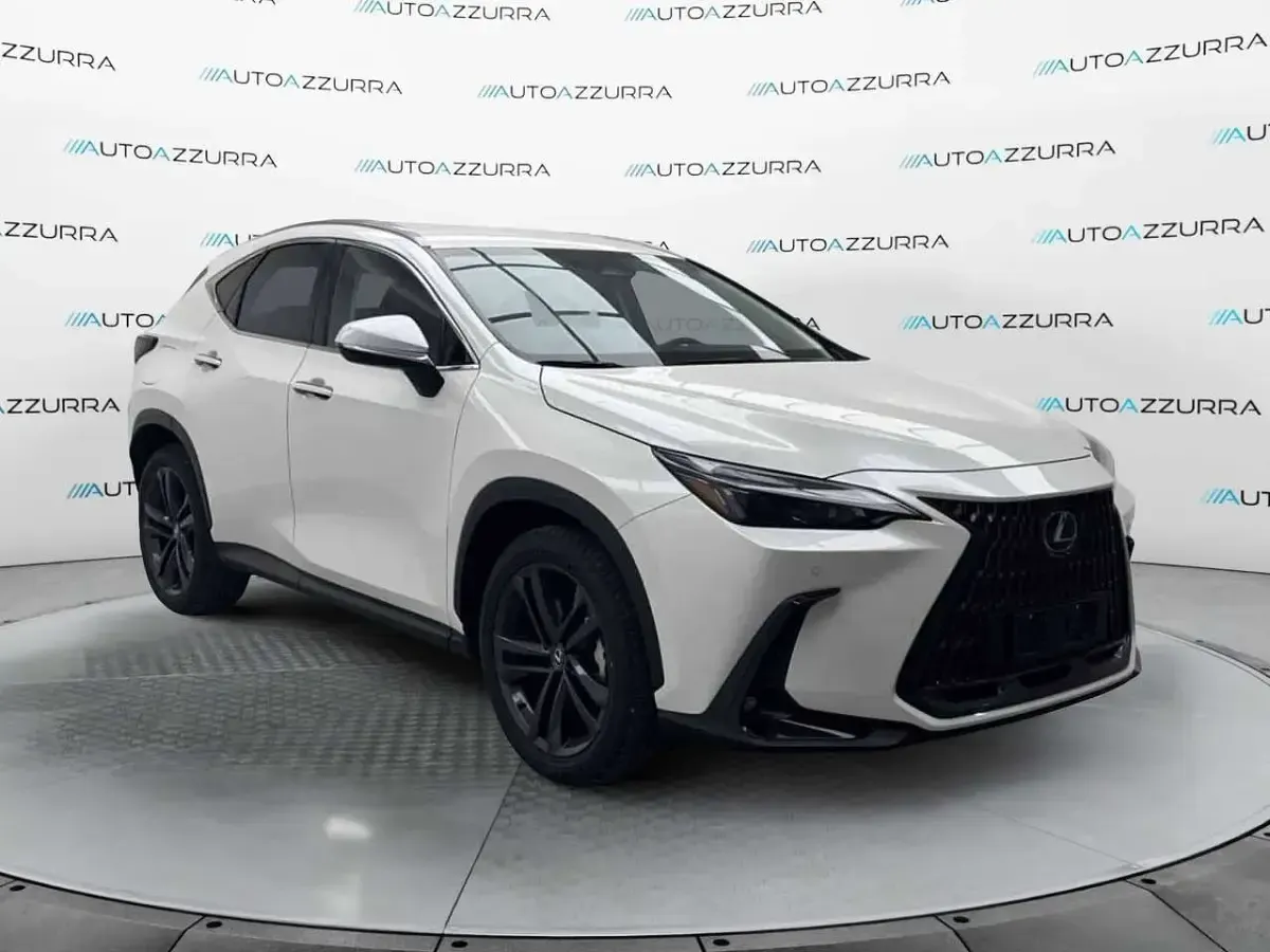 Usata Lexus NX450h+ 309 CV (227 kW) 2026 Bianco SUV