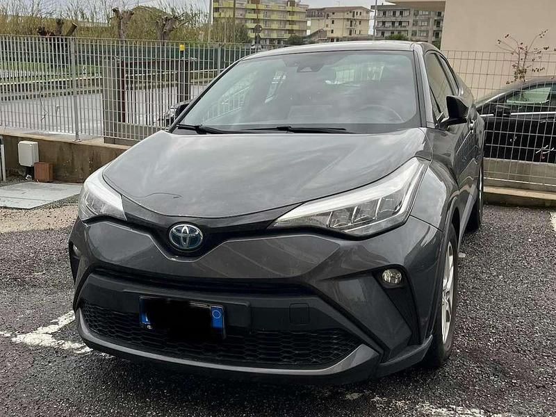 Usata Toyota C-HR Active 122 CV (89 kW) 2023 Grigio SUV