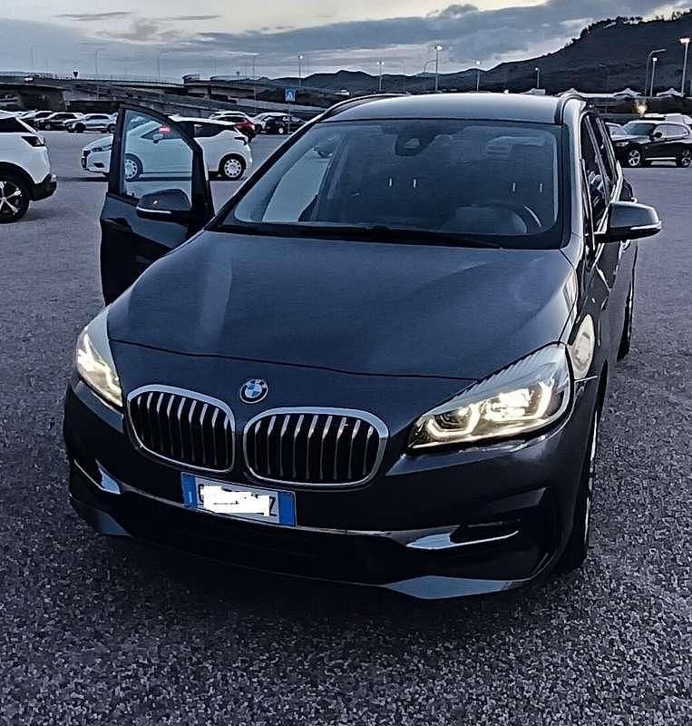 Usata BMW 220 Gran Tourer Luxury Line 190 CV (139 kW) 2022 Grigio Monovolume