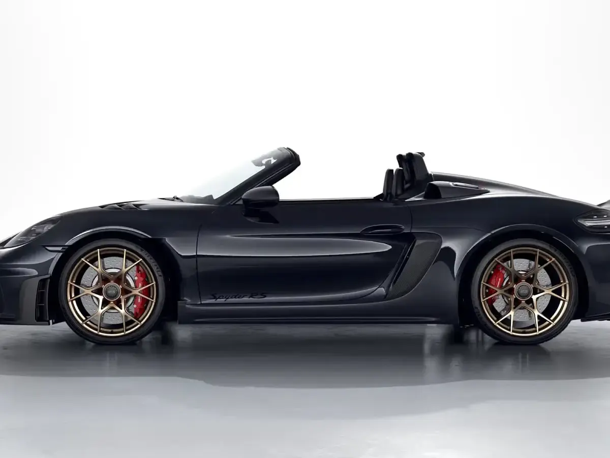 Usata Porsche 718 Spyder 500 CV (367 kW) 2024 A1 nero Cabrio