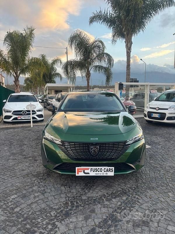 Usata Peugeot 308 Allure 131 CV (96 kW) 2023 Verde Berlina