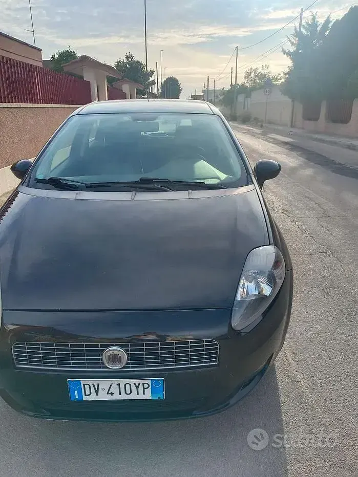 Usata Fiat Punto 77 CV (56 kW) 2009 Utilitaria