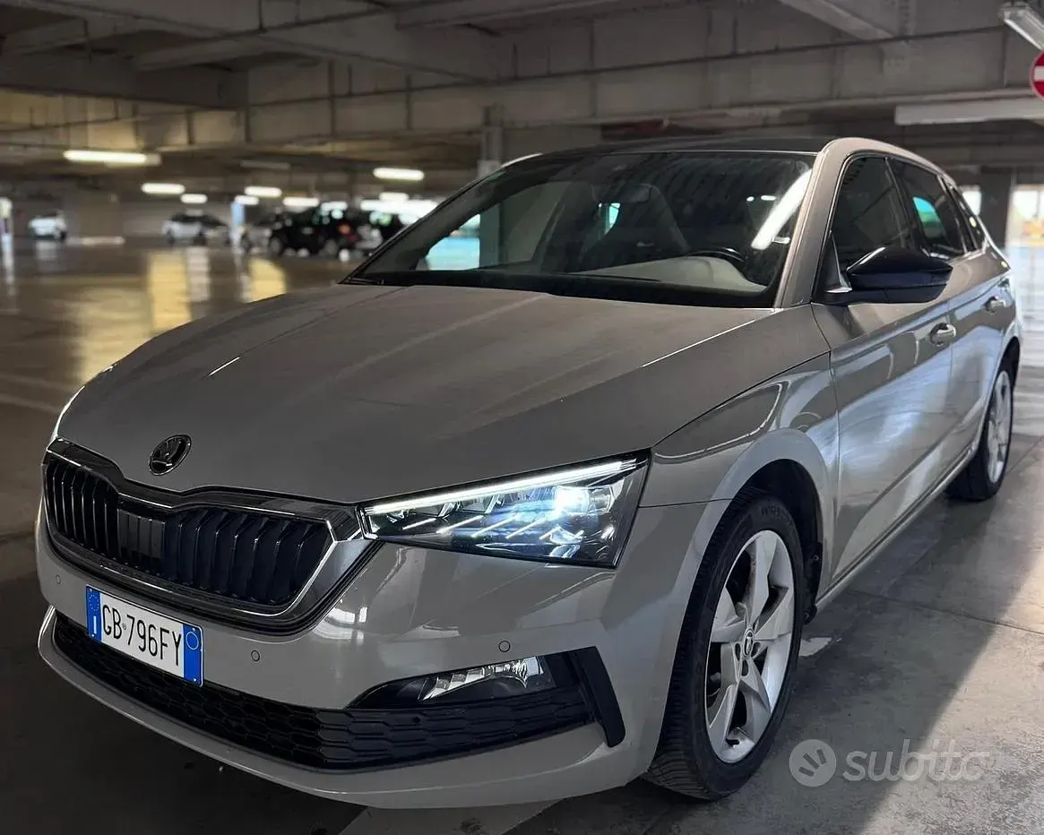 Usata Skoda Scala 90 CV (66 kW) 2020 Grigio Utilitaria
