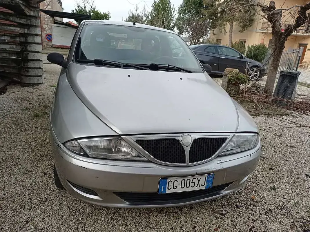 Gebraucht Lancia 2000 60 PS (44 kW) 2003 Grau Limousine