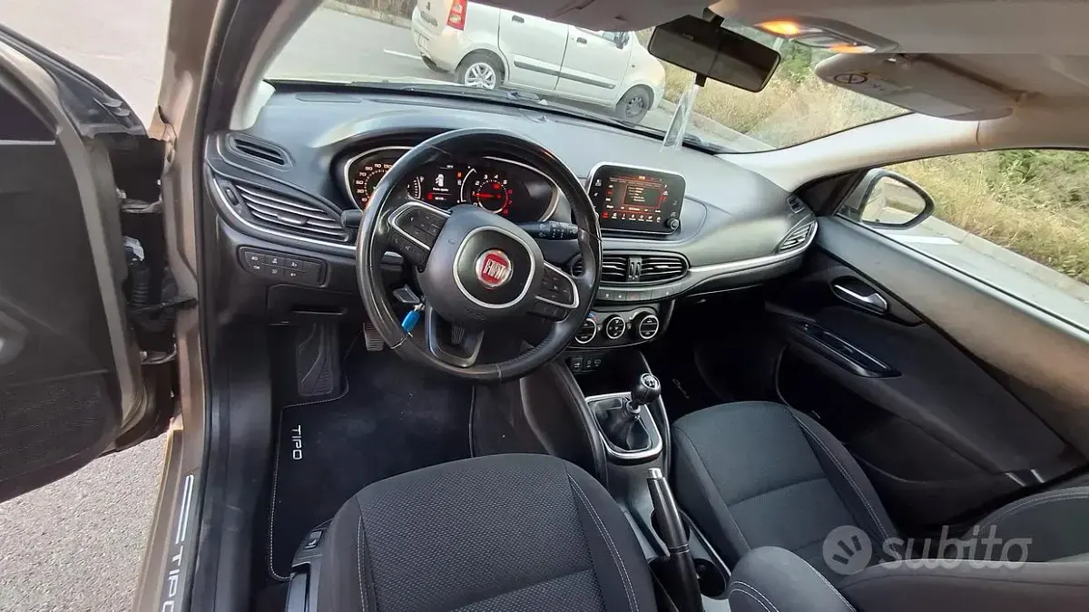 Usata Fiat Tipo 2017 Marrone Berlina