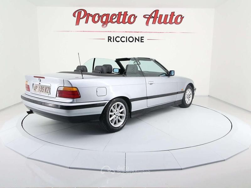 Usata BMW 320 Cabriolet 150 CV (110 kW) 1997 Grigio Cabrio