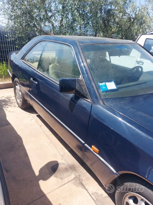Usata Mercedes 200 1992 Blu Berlina