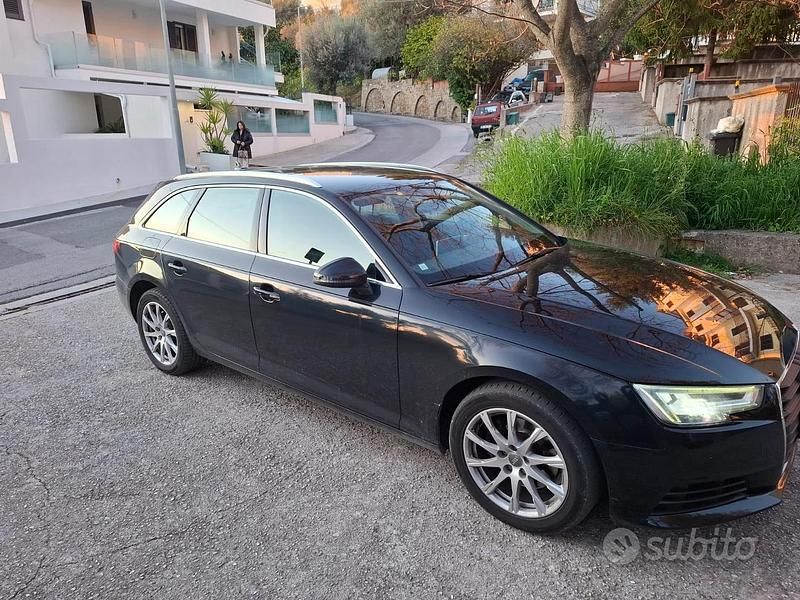 Usata Audi A4 122 CV (89 kW) 2017 Nero Station wagon