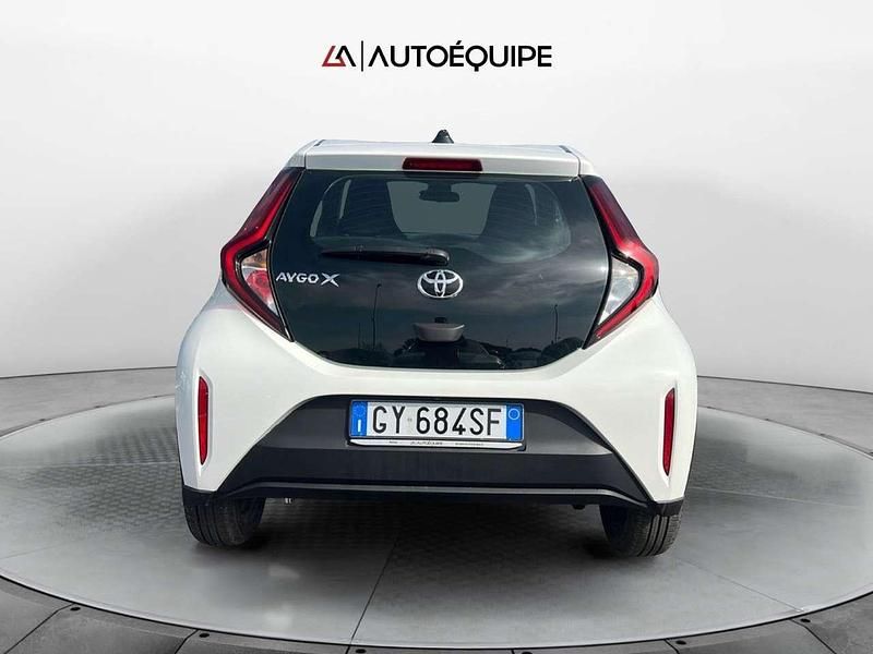 Usata Toyota Aygo X Active 72 CV (52 kW) 2025 Bianco SUV