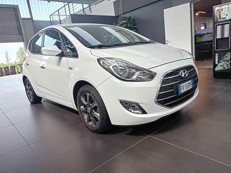 Usata Hyundai ix20 Comfort 90 CV (66 kW) 2017 Bianco Utilitaria