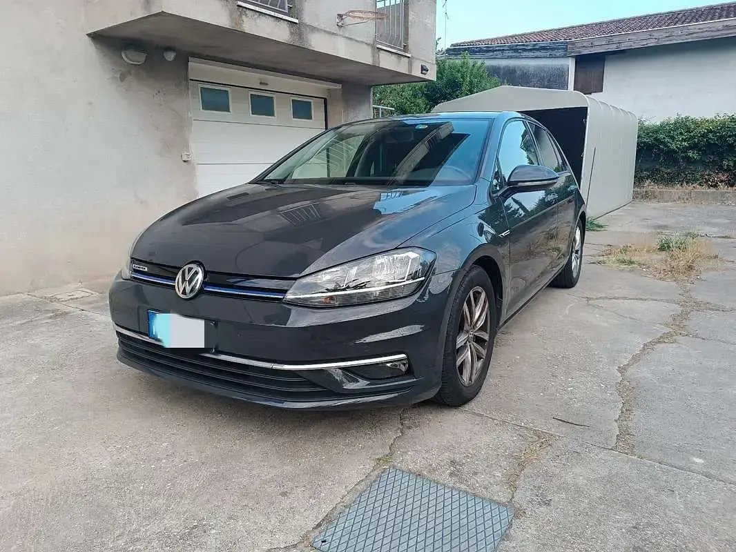 Usata VW Golf VII Business 131 CV (96 kW) 2019 Grigio Berlina