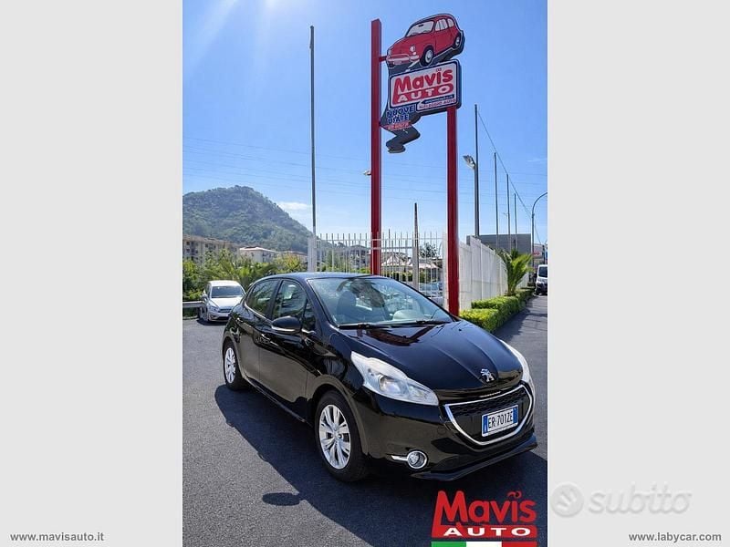 Usata Peugeot 208 Active 82 CV (60 kW) 2013 Nero Utilitaria