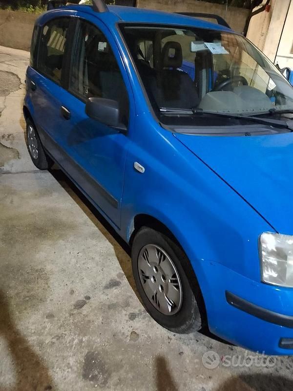 Usata Fiat Panda 69 CV (50 kW) 2004 Blu Utilitaria