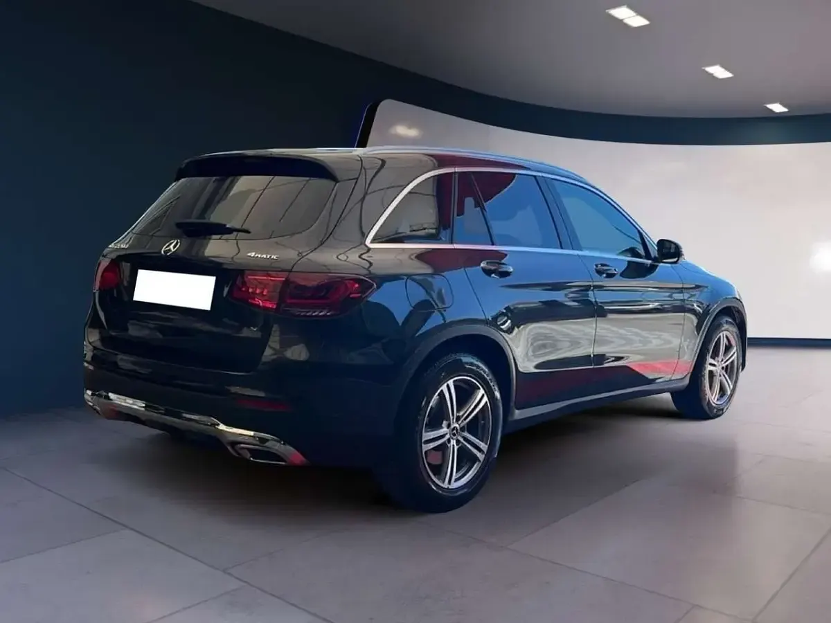 Usata Mercedes GLC220 194 CV (142 kW) 2021 Nero SUV