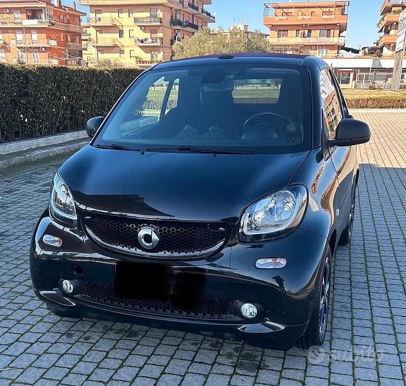 Nero Usata 2017 Smart ForFour Utilitaria | 10.900 € - Immagine 1/4