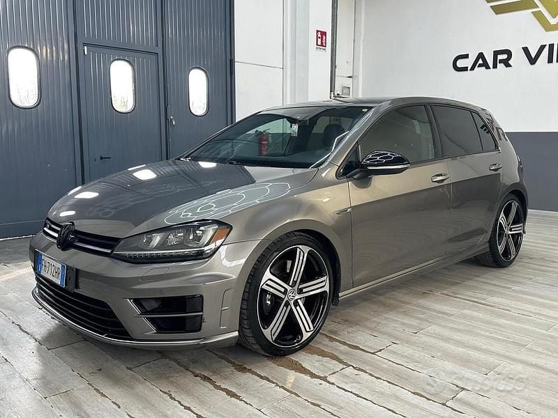 Usata VW Golf VII R 300 CV (220 kW) 2015 Berlina