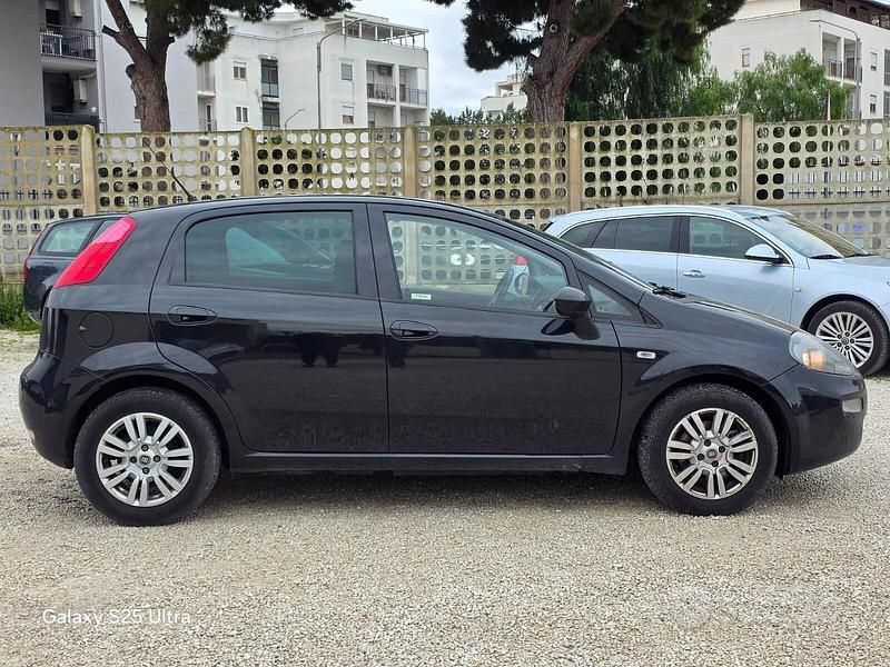 Usata Fiat Punto Street 95 CV (69 kW) 2018 Nero Berlina