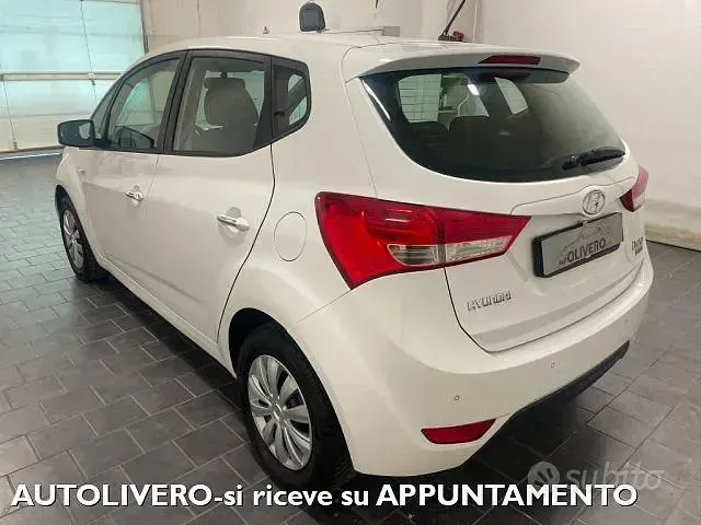 Usata Hyundai ix20 90 CV (66 kW) 2011 Bianco Utilitaria