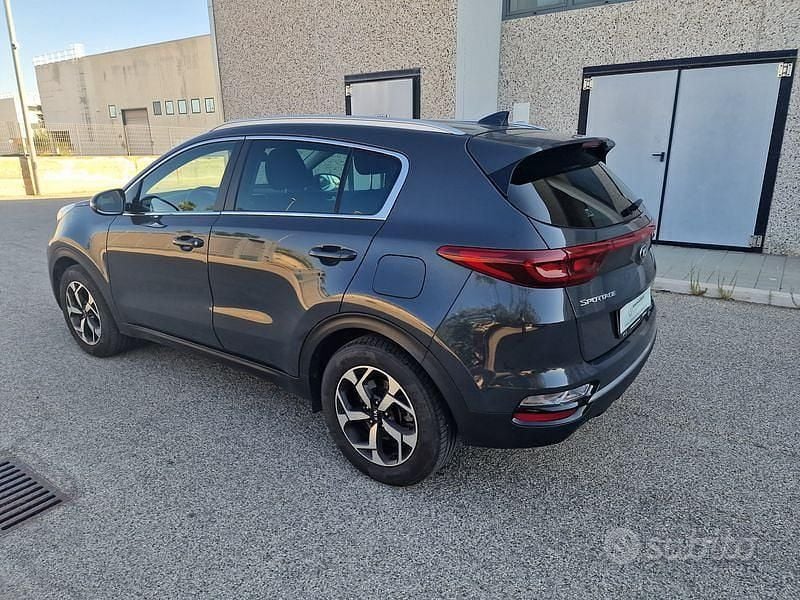 Usata Kia Sportage 135 CV (99 kW) 2019 Grigio SUV