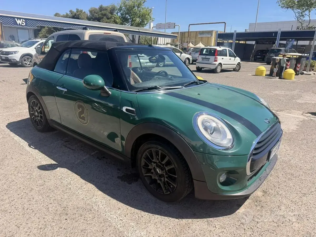 Usata Mini Cooper Cabriolet 116 CV (85 kW) 2016 Cabrio