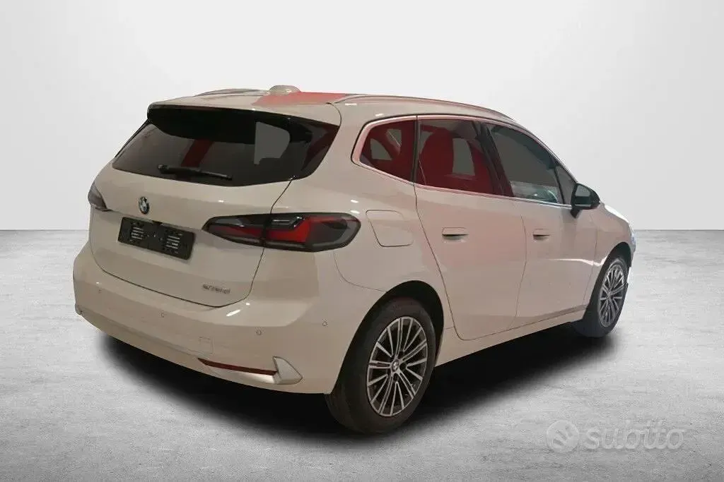 Usata BMW 218 Active Tourer Performance 150 CV (110 kW) 2022 Bianco Monovolume