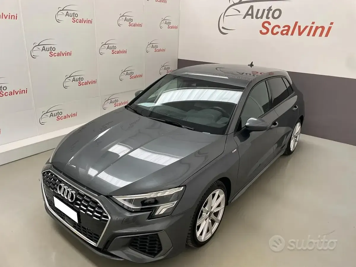 Usata Audi A3 S-Line 150 CV (110 kW) 2023 Grigio Berlina