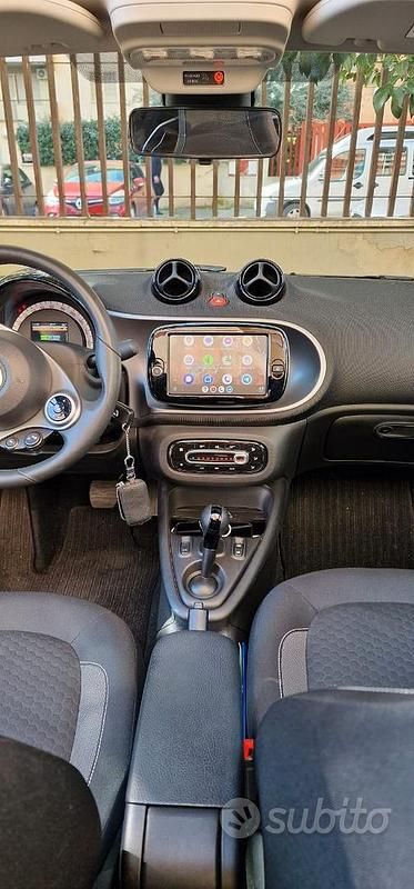 Usata Smart ForTwo Electric Drive 22 kW (30 CV) 2022 Nero Cabrio
